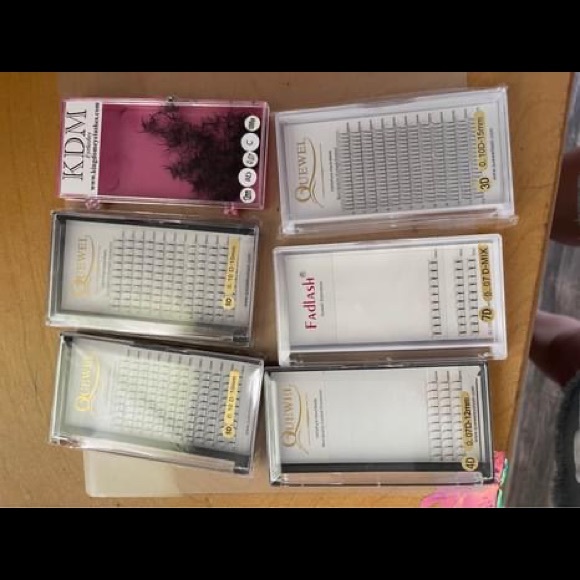 Everything you need to start LASHING - Picture 8 of 9